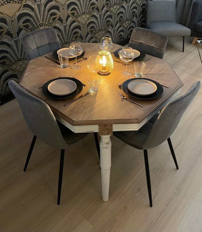 Appartement De Charme Au Pied De La Basilique Saint Remi Reims Zewnętrze zdjęcie
